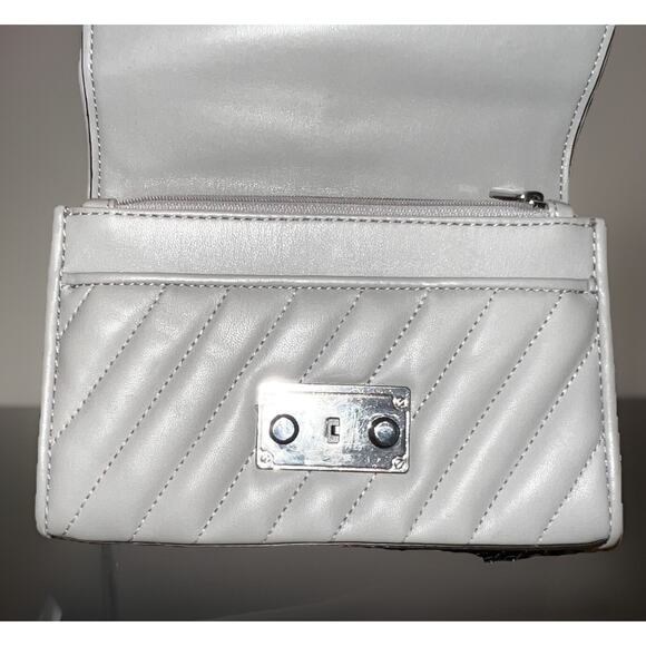 Michael Kors Gray Leather Quilted Crossbody Bag with Chain Strap - Picture 5 of 13